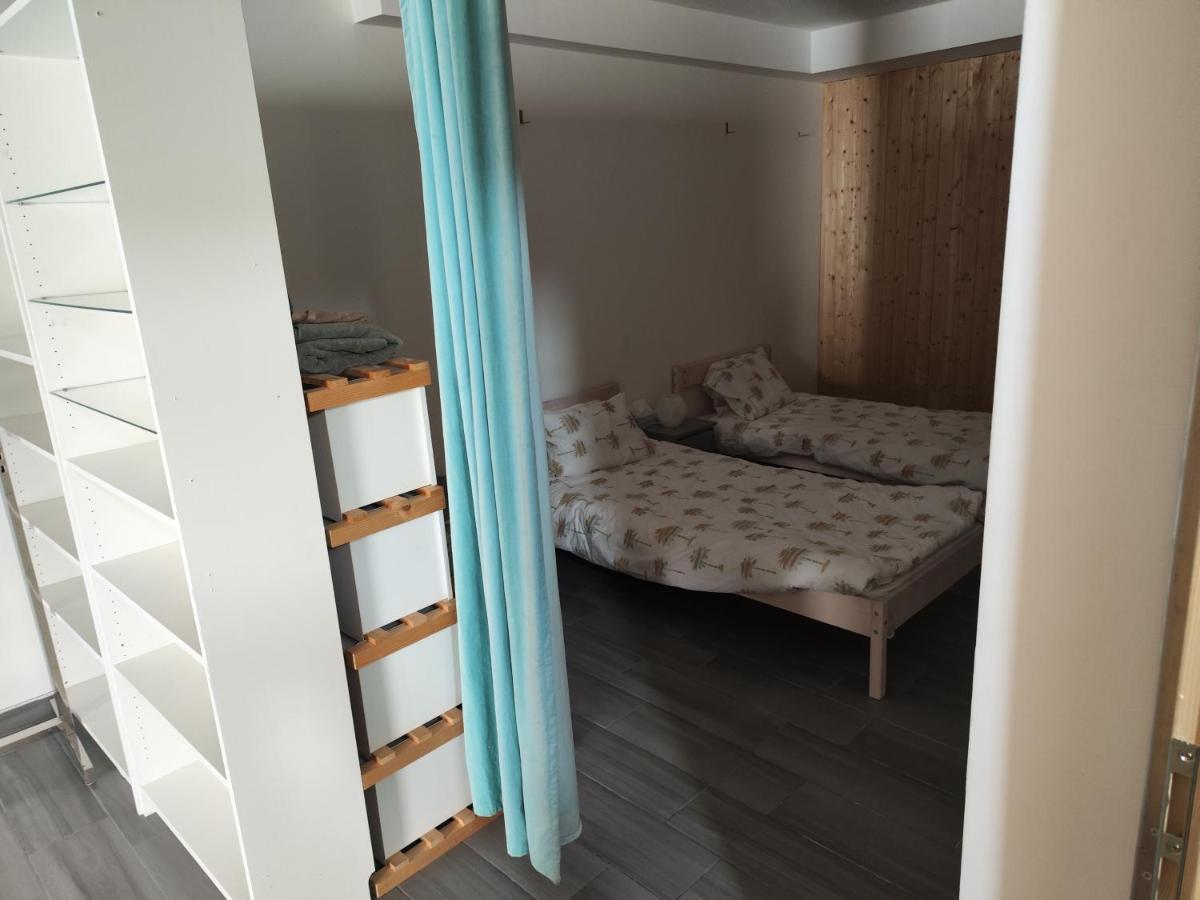 Erdgeschoss Wohnung Nahe Flughafen Vídeň Exteriér fotografie